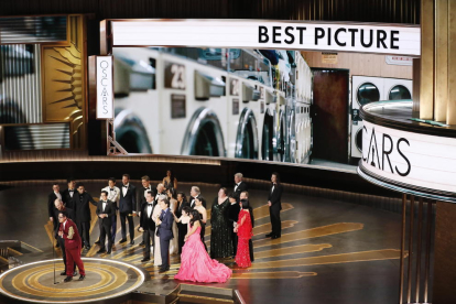 Los Óscar se rinden al multiverso de 'Todo a la vez en todas partes'