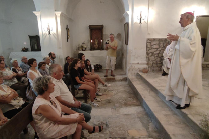 Imatge de la missa que es va celebrar a l’església de Corçà el passat dia 6.