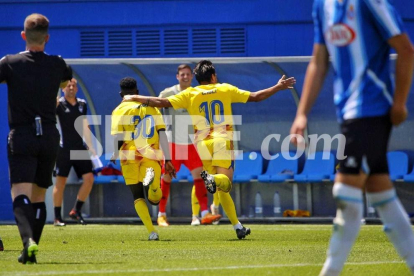 Chuli celebra el primer dels dos gols del Lleida.