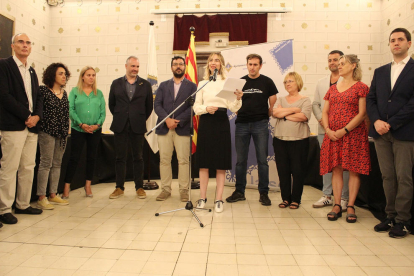 Alcarràs. Una de les penyes participants en la Festa de les Cassoles d’Alcarràs, en la qual va haver-hi el concurs Lo Cullerot i de decoració de taules. Posteriorment va tenir lloc la rua de l’aigua.