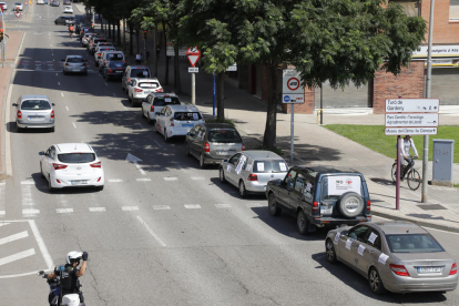 La marcha lenta recorrió toda la ciudad generando problemas de tráfico en varios puntos como la avenida de l’Excèrcit o la plaza Europa. 