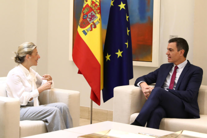El president del govern espanyol, Pedro Sánchez, i la vicepresidenta segona, Yolanda Díaz, en una reunió prèvia al Consell de Ministres

Data de publicació: dimarts 27 de desembre del 2022, 11:21

Localització: Madrid

Autor