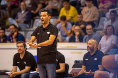 Gerard Encuentra, durant el partit contra el Melilla.