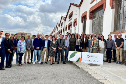 Acto de clausura y entrega de los diplomas a los representantes de las quince empresas que durante nueve meses han participado en la primera edición del programa Accelera el Creixement en Lleida, en Tàrrega