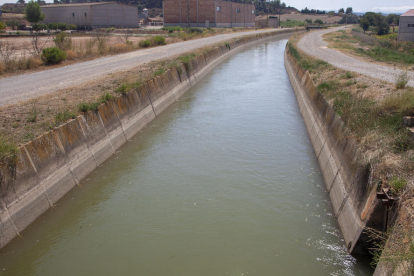 El Canal d’Urgell al seu pas per Preixana, ahir.