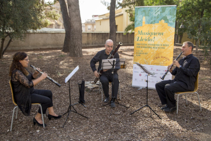 El Trío de Canyes de la Orquestra Julià Carbonell actuó en la presentación del festival.