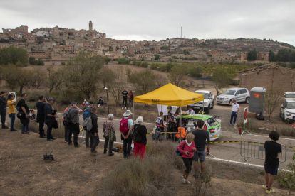 El pueblo de Maldà, al fondo, fue testigo del paso del ralli.