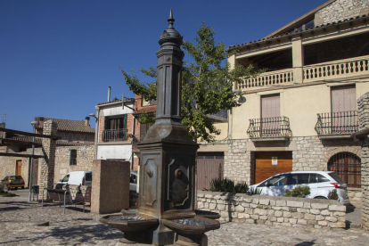 Una font a Belianes, on encara aconsellen no beure de l’aixeta.