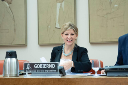 Yolanda Díaz acusa a la patronal de estar frenando la firma de convenios laborales.