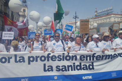 Gran manifestació dels professionals d'infermeria a Madrid