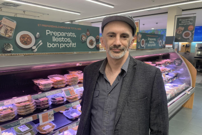 Clients comprant en un supermercat de Lleida aquesta setmana.