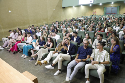 Els graduats en Nutrició i Dietètica van rebre les orles a Cappont.