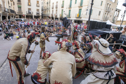 La celebració va ocupar bona part del centre de Cervera i va ser seguida per nombrosos veïns.