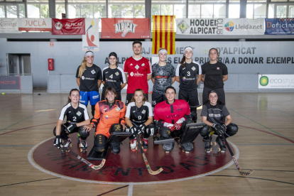 Imatge de grup de les jugadores de l’Alpicat que van assistir ahir a l’entrenament.