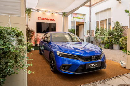 Per celebrar el llançament a Europa, el nou Honda Civic e:HEV s'ha exhibit com a protagonista de l'exposició Social Garden de Vanity Fair a la Milan Design Week 2022.