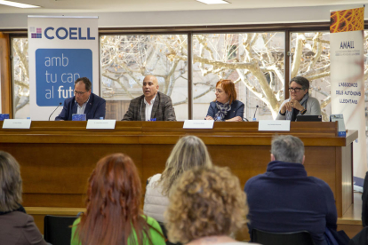 Un moment de la presentació dels programes formatius ahir a la seu de la COELL a Lleida.