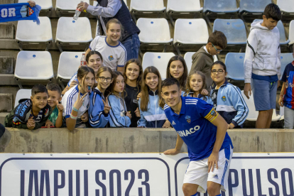 Pere Martí, desesperat per les pèrdues de temps visitants, envia els jugadors a la banqueta.