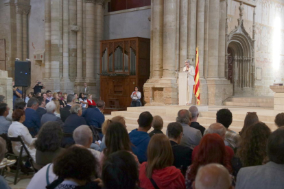 Justicia entrega la nulidad de 83 juicios franquistas a familiares de represaliados de Lleida en un acto en la Seu Vella
