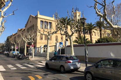 Façana del col·legi Valldemia dels Maristes de Mataró. Imatge del 22 de març del 2019 (horitzontal)