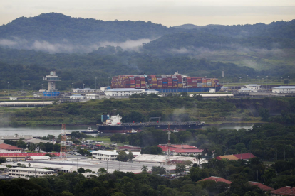 L'embús al Canal de Panamà per la sequera impacta al comerç internacional