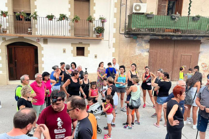 Alcarràs se llenó ayer de color con la celebración de una Fiesta Holi.