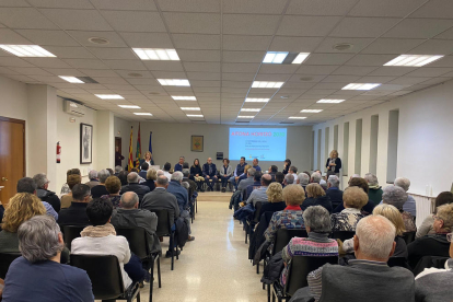 La presentación de los proyectos en el ayuntamiento de Aitona.