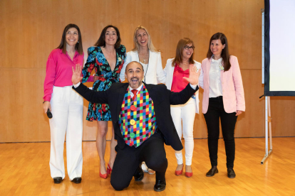 D'esquerra a dreta: Núria Roure, Cristina Masachs, mentora de negocis, Dra. Radharani Jiménez, ginecóloga experta en menopausa, Mariví Chacón, Laia Vergés directora de I+D Zyrcular Foods i Alonso Pulido, conferencista i escriptor.