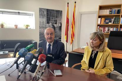 Jesús María Barrientos, presidente del TSJC, y la presidenta de la Audiencia de Lleida, Lucía Jiménez. 