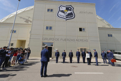 Un caza F18 se estrella en la Base de Zaragoza y el piloto consigue eyectarse a tiempo