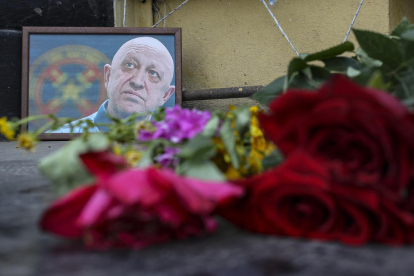 Un retrato de Yevgeny Prigozhin en un homenaje en San Petersburgo (Rusia) al líder de Wagner.