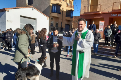 Caminada i missa per celebrar ahir la festa de Sant Sebastià a Ponts.