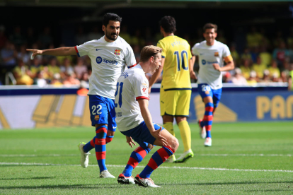 3-4. El Barcelona s'emporta una bogeria de partit a La Cerámica