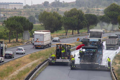 Imagen de las obras en la autovía A-2 entre las salidas de Balaguer y Corbins el pasado lunes. 