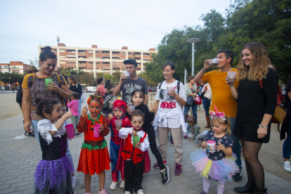 Passatge del terror al Secà de Sant Pere - Un any més l’associació de veïns del barri del Secà de Sant Pere de Lleida va organitzar un túnel del terror a la Casa Torre Queralt. El passatge, que es va inaugurar ahir, es podrà visitar fins a ...