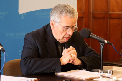 L'arquebisbe de Tarragona, Joan Planellas, durant la roda de premsa de presentació de la nova organització de l'arxidiòcesi