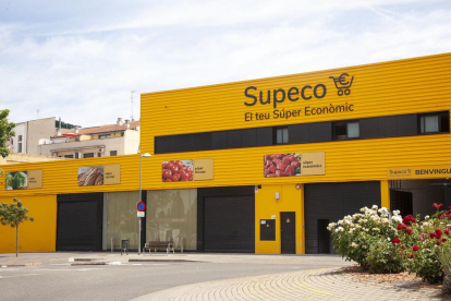 Imagen de la fachada del nuevo establecimiento en Tàrrega. 