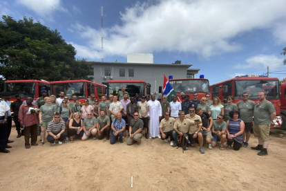 Tres leridanos conducen más de 4.800 kilómetros en 8 días para dar una ambulancia a una ONG de Gambia