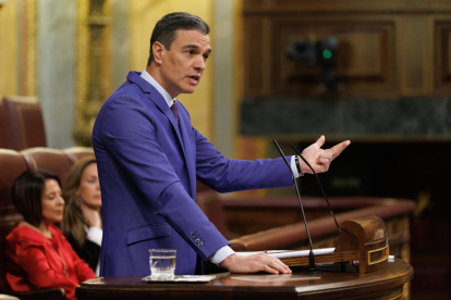 El presidente del Gobierno, Pedro Sánchez, interviene durante un debate de la moción de censura.