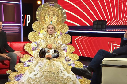 Una captura del 'gag' con la Virgen del Rocío en el programa 'Està passant' de TV3
