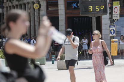 Arranca aquest cap de setmana la primera onada de calor de l'estiu, que acabarà dijous