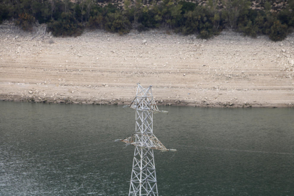 Endesa tendrá que detener en noviembre la producción de luz en algunas centrales hidroeléctricas por la sequía