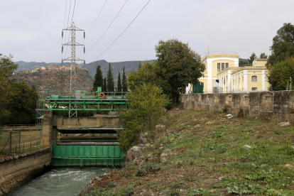 Endesa haurà d'aturar al novembre la producció de llum en algunes centrals hidroelèctriques per la sequera