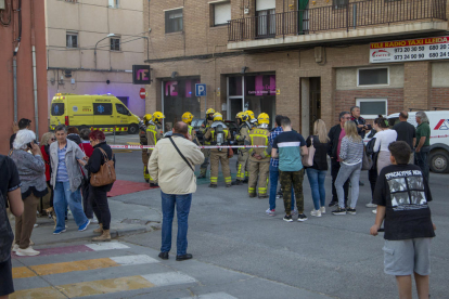 Al lugar acudieron seis dotaciones de los Bomberos.