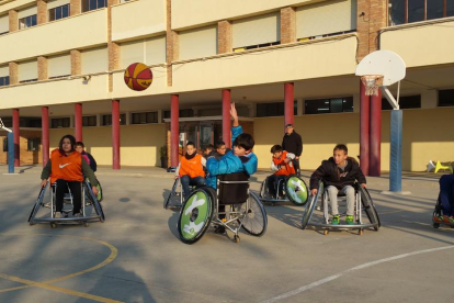 Deporte inclusivo en la escola Gaspar de Portolà de Balaguer 