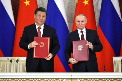 Los presidentes de China y Rusia firmaron ayer una decena de acuerdos comerciales.