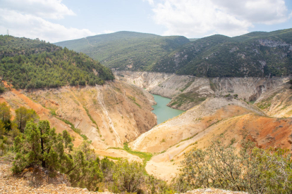 El pantano de Canelles, en la zona de Finestres, almacena en la actualidad 96 hectómetros cúbicos aunque tiene una capacidad para 679 y se encuentra al 14,17%.