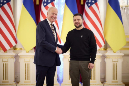 Biden amb Zelenski a Kíiv.