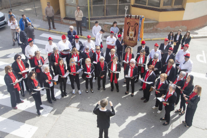 Coral Flors de l'Urgell durant la seua actuació a Castellserà