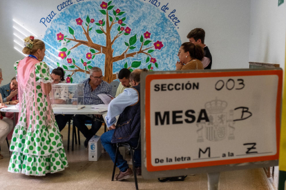 Un carrer, diferents pobles. Un carrer divideix els pobles Pozo Cañada i Chinchilla de Montearagón, d’Albacete. El veí vota el seu alcalde segons la vorera on viu.