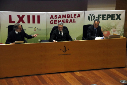 Los responsables de la FEPEX a la 63.ª asamblea general celebrada en la UdL